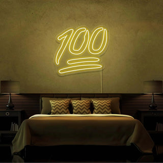 Letra LED "100%" personalizada tamaño 100 x 100 cm