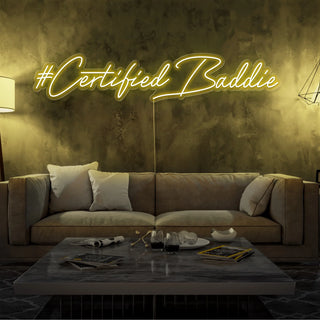 Letrero Led Personalizado Frases Personalizadas "#Certified baddie" 140 x 40 cm