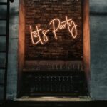 Scritta a Led Personalizzata Frasi Personalizzate "Lets Party" cm 100 x 35 - immagine 2