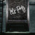 Scritta a Led Personalizzata Frasi Personalizzate "Lets Party" cm 100 x 35 - immagine 3