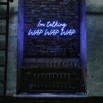 Scritta a Led Personalizzata Frasi Personalizzate "Im talking Wap Wap Wap" cm 100 x 40 - immagine 3