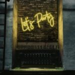 Scritta a Led Personalizzata Frasi Personalizzate "Lets Party" cm 100 x 35 - immagine 4