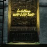 Scritta a Led Personalizzata Frasi Personalizzate "Im talking Wap Wap Wap" cm 100 x 40 - immagine 4