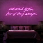 Scritta a Led Personalizzata Frasi Personalizzate "Motived by the fear of being average" cm 160 x 55 - immagine 5