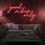 Scritta a Led Personalizzata Frasi Personalizzate "good vibes only" cm 130 x 40 - immagine 7