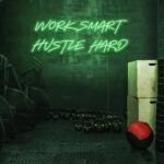 Scritta a Led Personalizzata Frasi Personalizzate "Work smart hustle hard" cm 120 x 50 - immagine 7