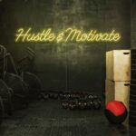 Scritta a Led Personalizzata Frasi Personalizzate "Hustle & Motivate" cm 100 x 30 - immagine 6