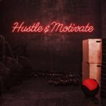 Scritta a Led Personalizzata Frasi Personalizzate "Hustle & Motivate" cm 100 x 30 - immagine 4